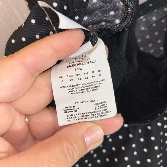 Miraclesuit Onepiece Swimsuit Black White Polkadot  Sz 12 - Picture 4 of 7